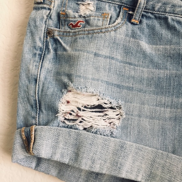 Hollister ❤️ Distressed Shorts - Picture 2 of 8
